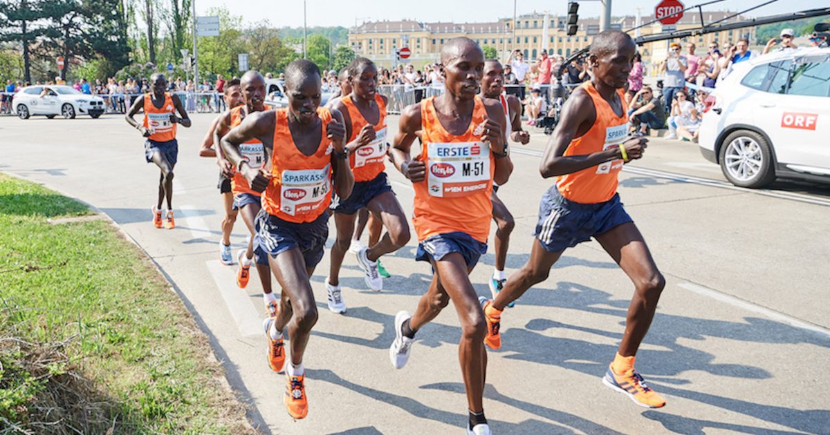 Гиар марафон. Марафон в германии. Istanbul marathon 2022. Меб кефлезиги. Лондонский марафон 2023.