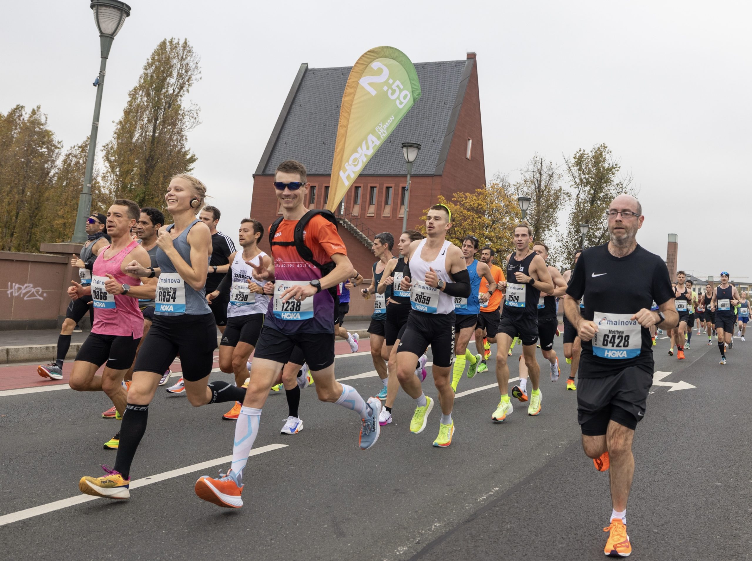 Mainova Frankfurt Marathon Pacemaker Zuglaeufer Jens 59